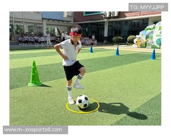 掌握足球踩球技巧的关键要领与训练方法解析